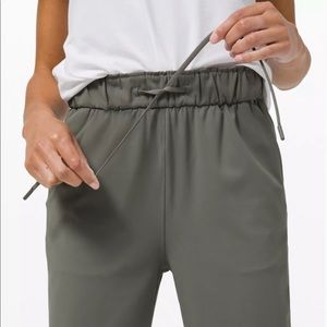 NWT Lululemon Keep Moving Pant — High-Rise Size 2